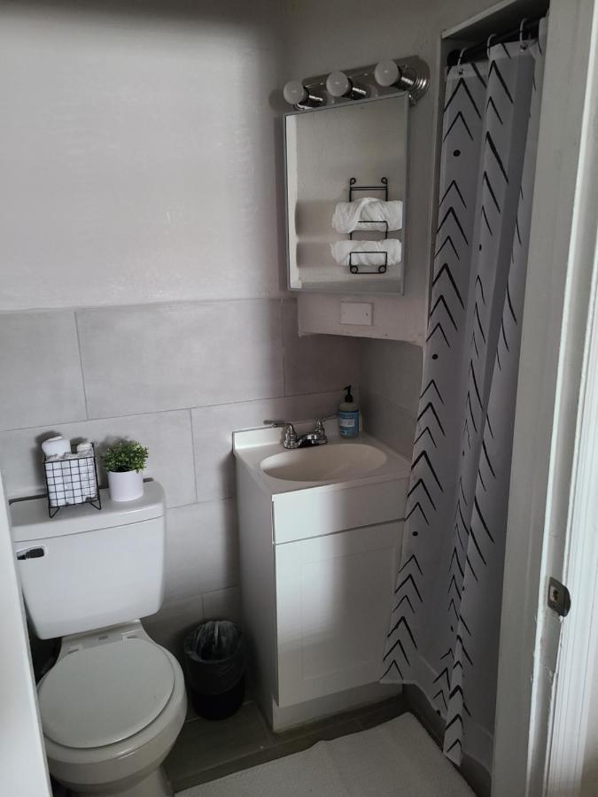 Modern Studio Retreat With King Bed - Cozy Comfort Pahokee Eksteriør bilde